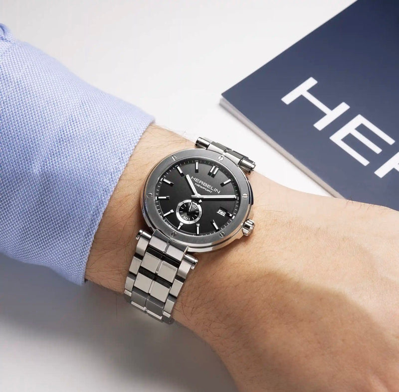 Gents Herbelin Stainless Steel Black Dial Newport Small Seconds 18389B22